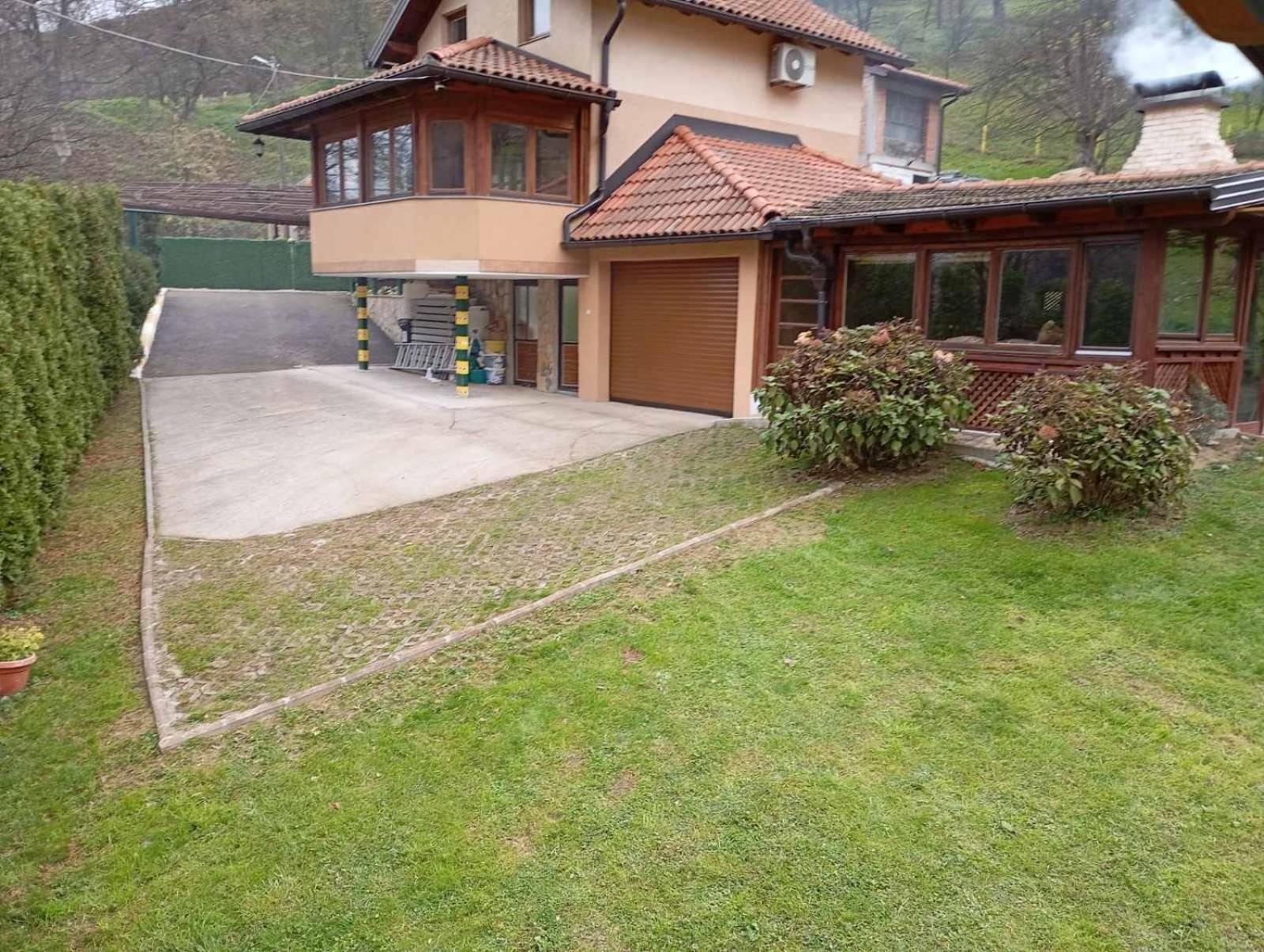 Holiday Home Pharaoh Visoko Kültér fotó