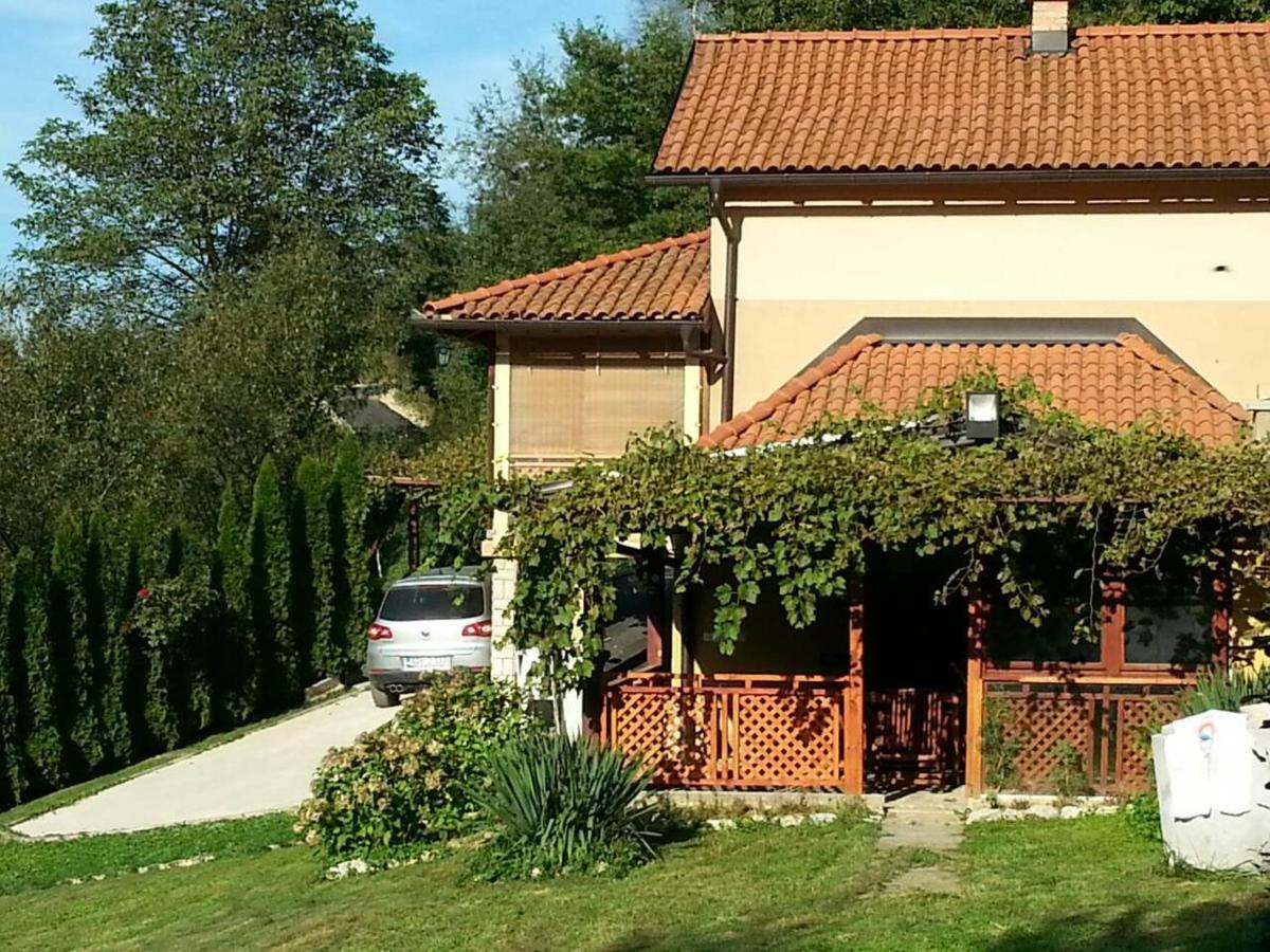 Holiday Home Pharaoh Visoko Kültér fotó